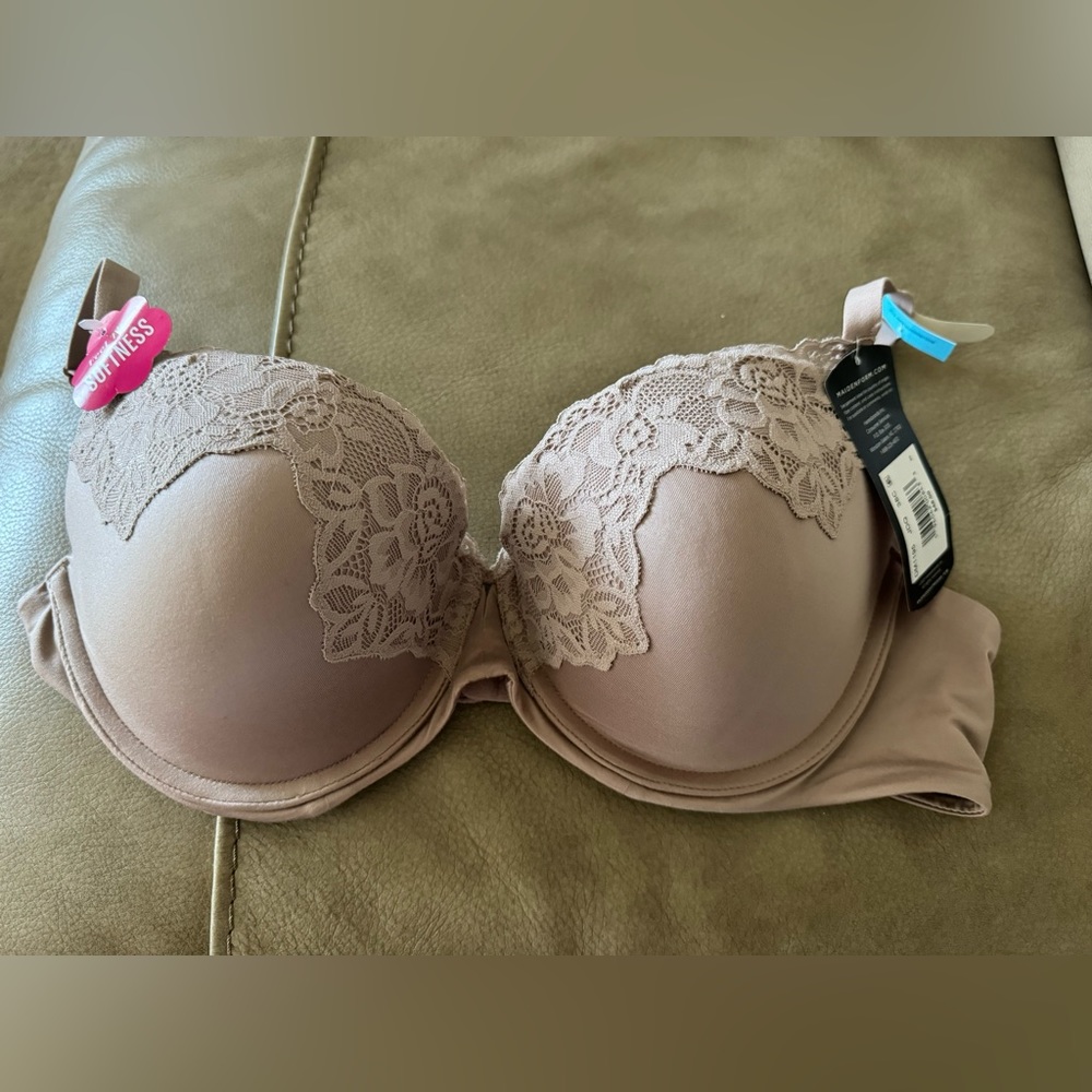 NWT MAIDENFORM BRA 38C